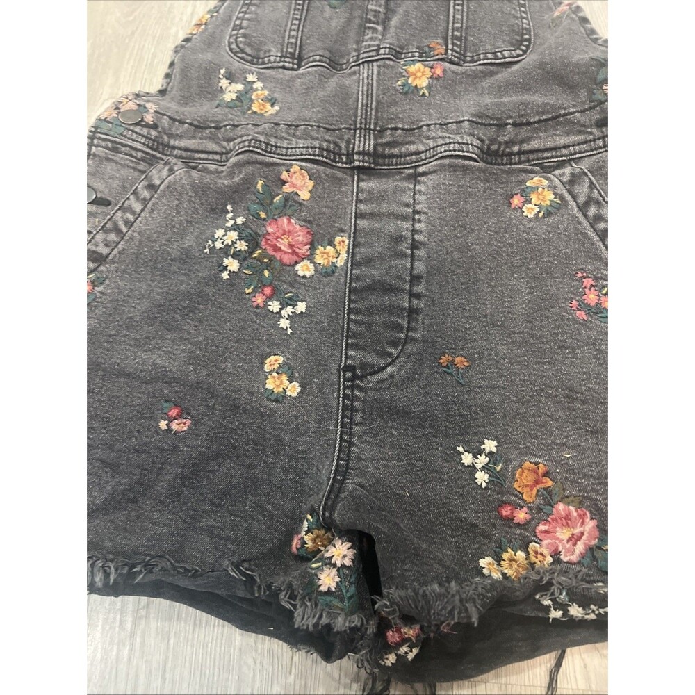 Driftwood Floral Embroidered Black Denim Shortalls Frayed Hem Size M NWOT $138 - Picture 7 of 11